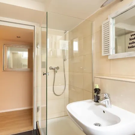 Limehome Florastrasse *