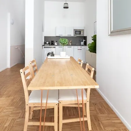 Limehome Florastrasse