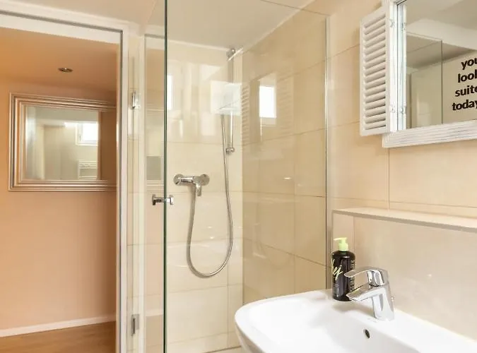 Limehome Florastrasse *